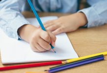 Trebaju li roditelji pomagati u pisanju zadaća i do kada?