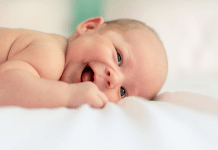 Razvoj bebe po mjesecima – jezični, kognitivni i motorički razvoj u prvoj godini života Razvoj bebe po mjesecima