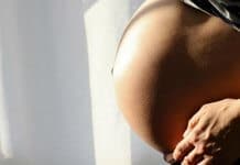 Amnioskopija ili pregled plodne vode – boli li postupak i potiče li porod? Amnioskopija