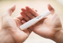 Test za trudnoću – kada i kako ga napraviti, očitati rezultate i gdje kupiti